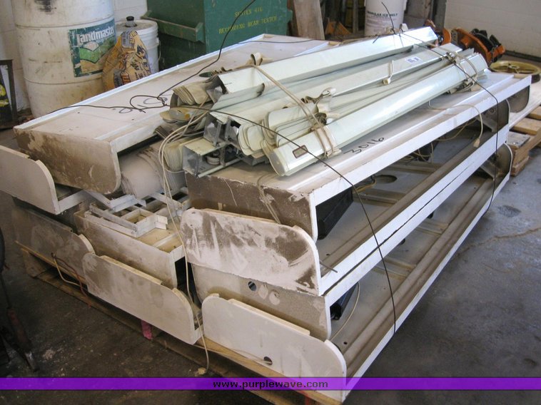 image for item 6497 (10) 4' four bulb fluorescent light fixtures