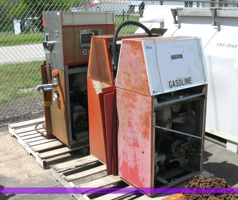 image for item 6498 (3) fuel pumps