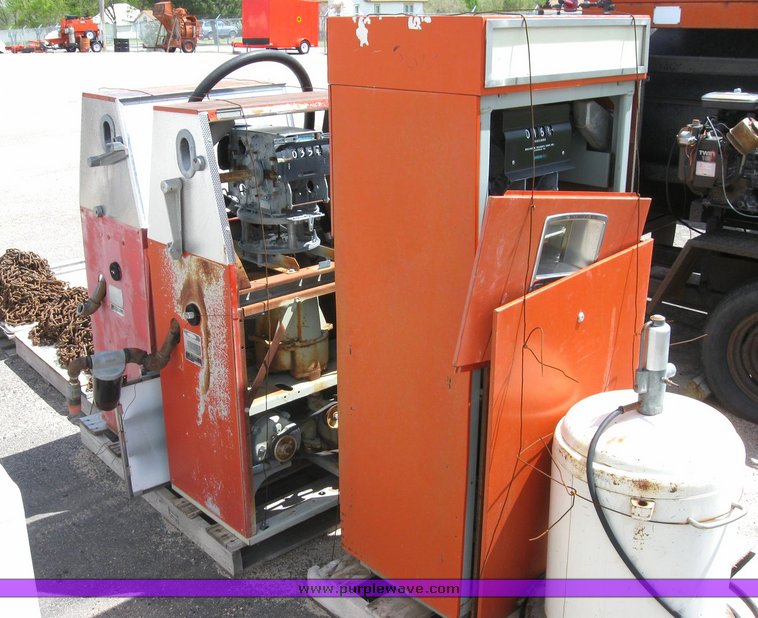 image for item 6498 (3) fuel pumps