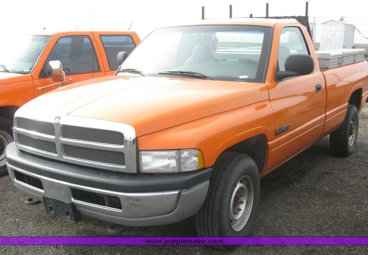 image for item 6541 2001 Dodge Ram 2500 pickup
