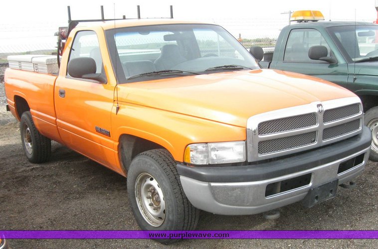 image for item 6541 2001 Dodge Ram 2500 pickup