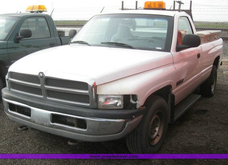 image for item 6542 2001 Dodge Ram 2500 pickup