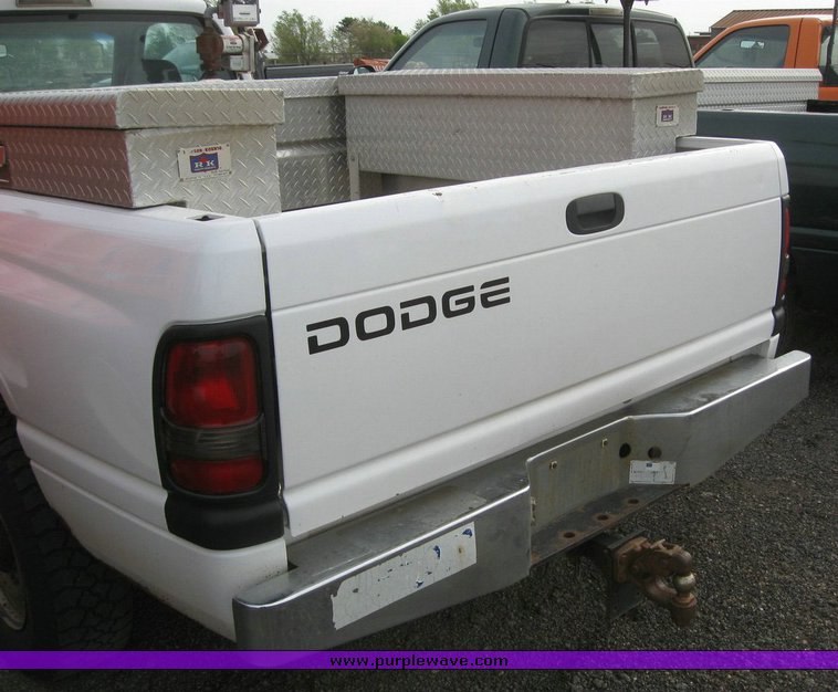 image for item 6542 2001 Dodge Ram 2500 pickup