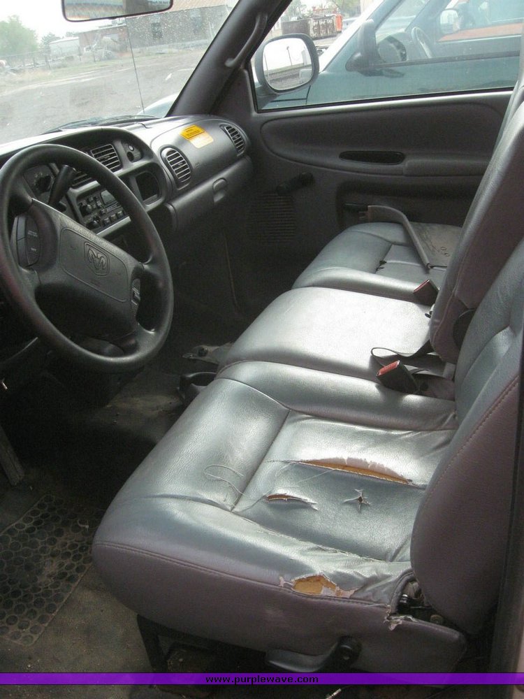 image for item 6542 2001 Dodge Ram 2500 pickup