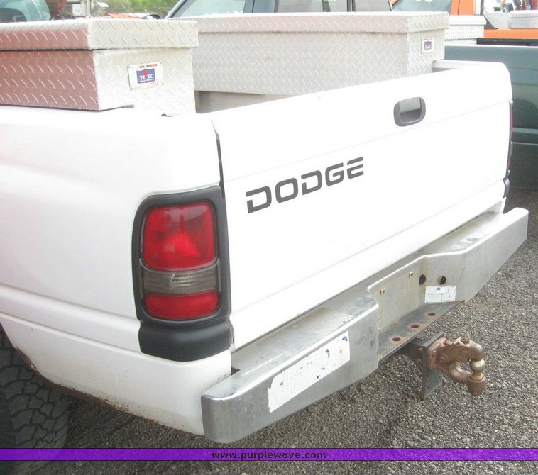 image for item 6542 2001 Dodge Ram 2500 pickup