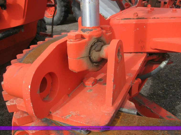 image for item 6543 1995 Champion 710A motor grader