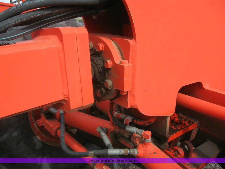 image for item 6543 1995 Champion 710A motor grader