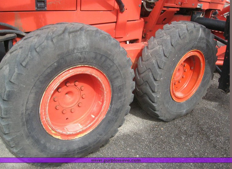 image for item 6543 1995 Champion 710A motor grader