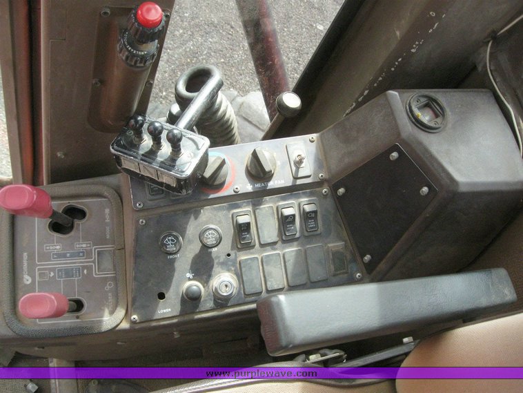 image for item 6543 1995 Champion 710A motor grader