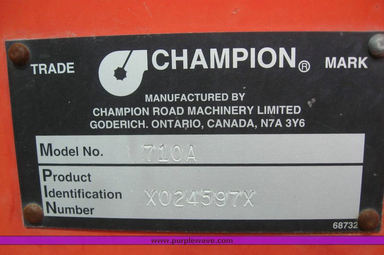 image for item 6543 1995 Champion 710A motor grader
