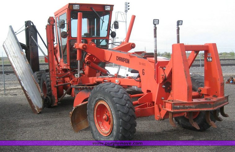image for item 6544 1995 Champion 710A motor grader