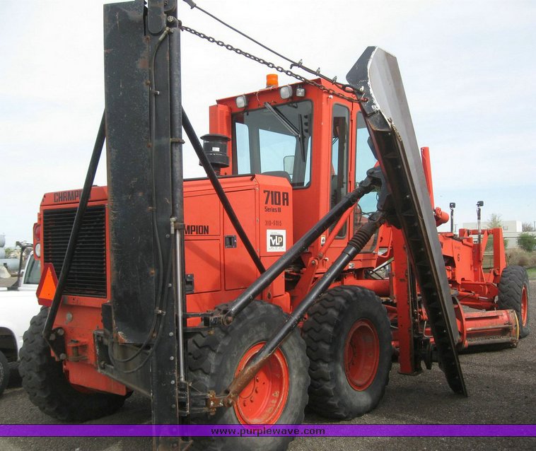 image for item 6544 1995 Champion 710A motor grader