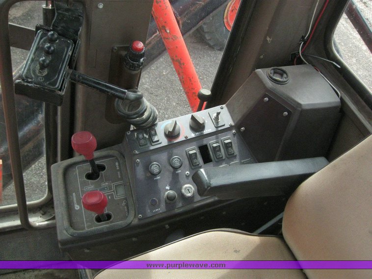 image for item 6544 1995 Champion 710A motor grader