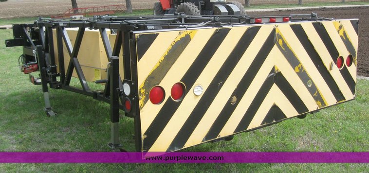 image for item 6545 1999 American 100K truck mounted attenuator