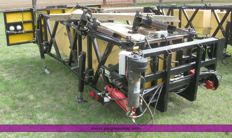 image for item 6546 1999 American 100K truck mounted attenuator