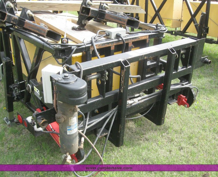 image for item 6546 1999 American 100K truck mounted attenuator