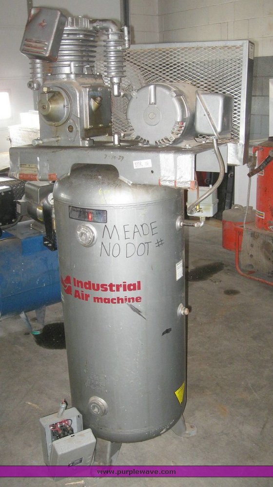 image for item 6552 Stationary industrial air compressor