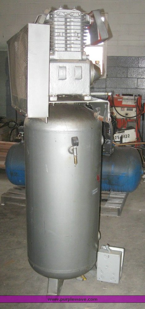 image for item 6552 Stationary industrial air compressor