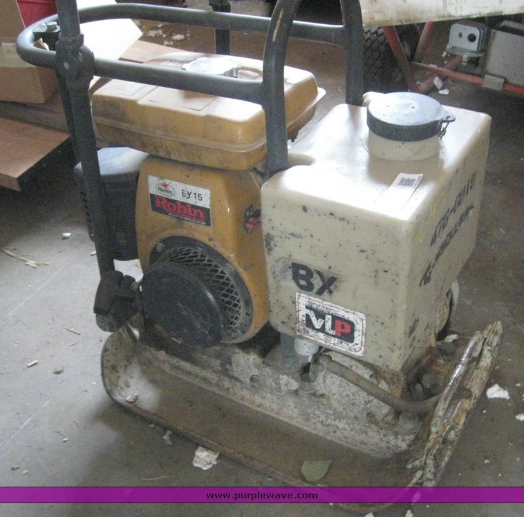 image for item 6558 1999 Ingersoll 13X6W vibratory plate compactor