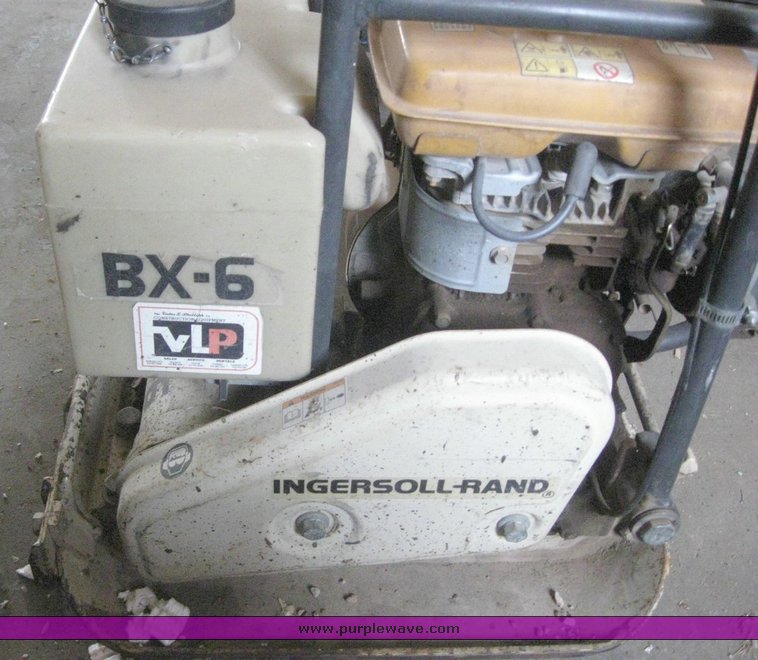 image for item 6558 1999 Ingersoll 13X6W vibratory plate compactor