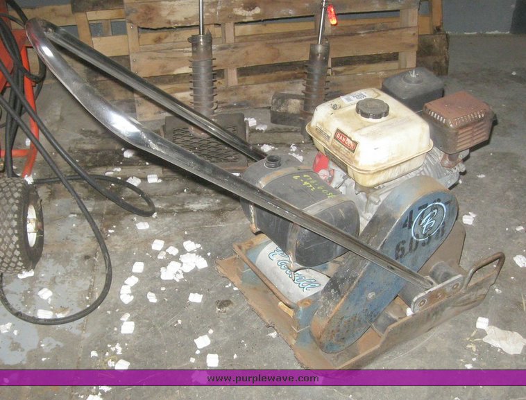image for item 6559 1998 Bartel B1811H vibratory plate compactor