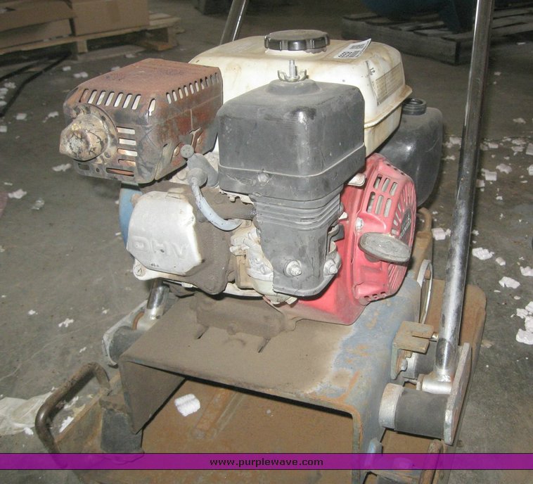 image for item 6559 1998 Bartel B1811H vibratory plate compactor