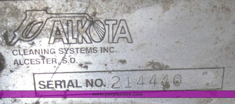 image for item 6560 2001 Alkota portable pressure washer