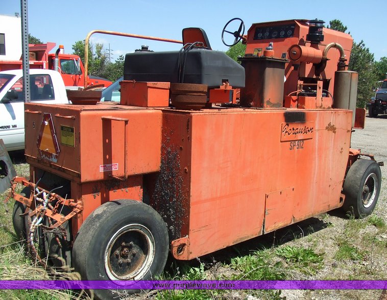 image for item 7076 1985 Ferguson SP912 pneumatic roller