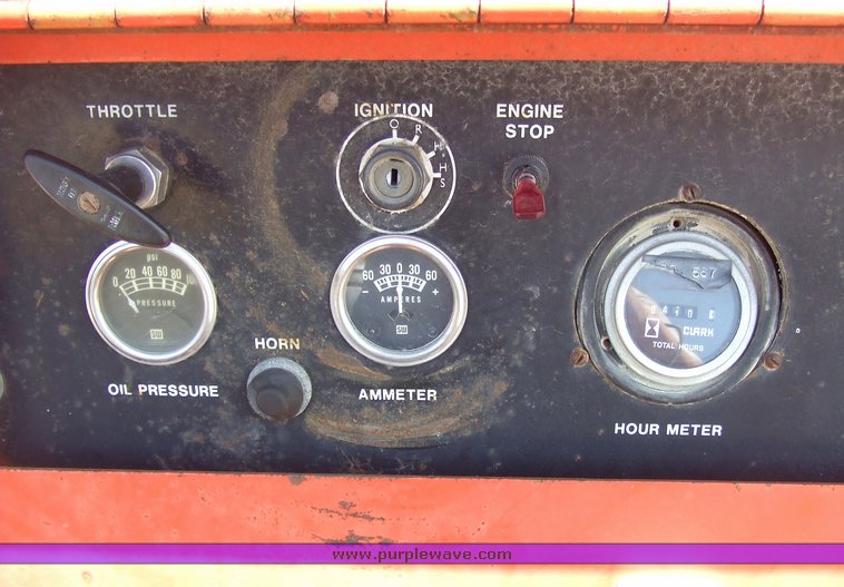 image for item 7076 1985 Ferguson SP912 pneumatic roller