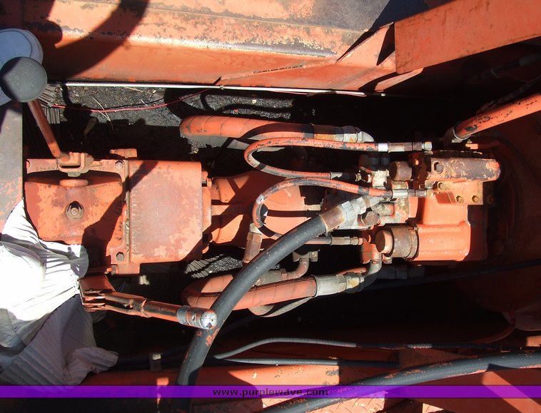 image for item 7076 1985 Ferguson SP912 pneumatic roller