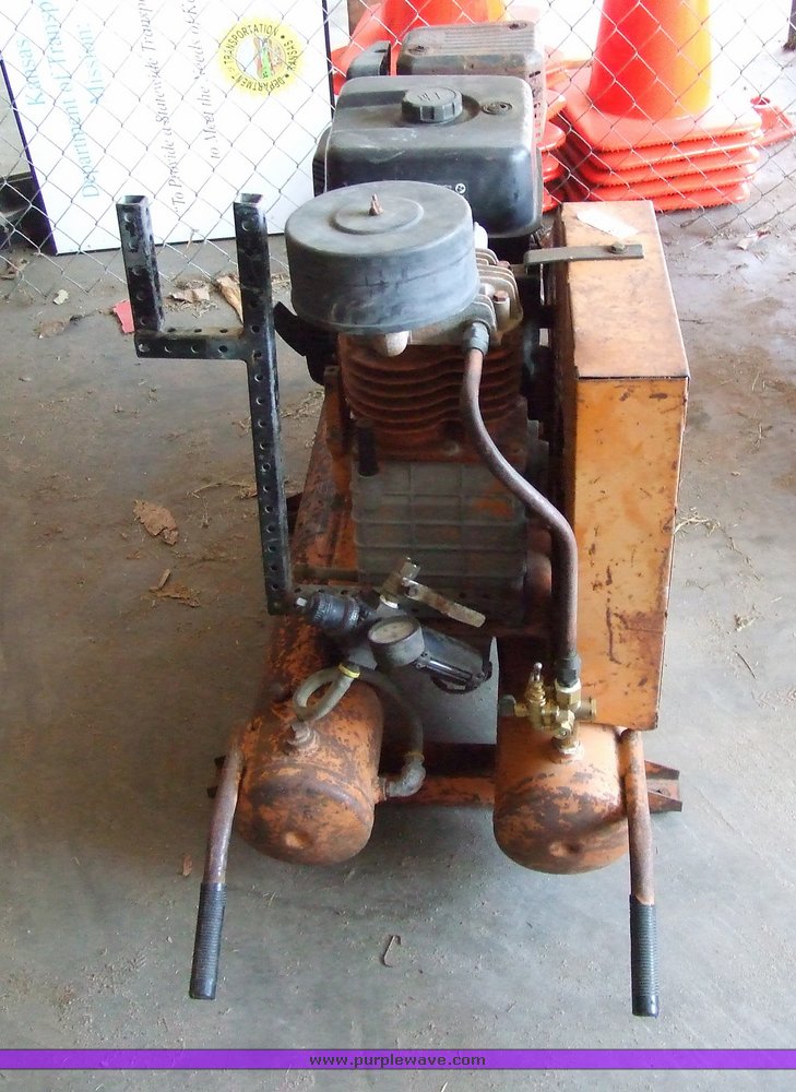 image for item 7081 1994 American portable air compressor