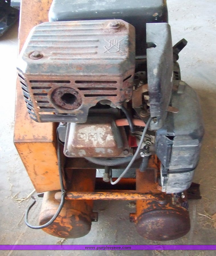 image for item 7081 1994 American portable air compressor