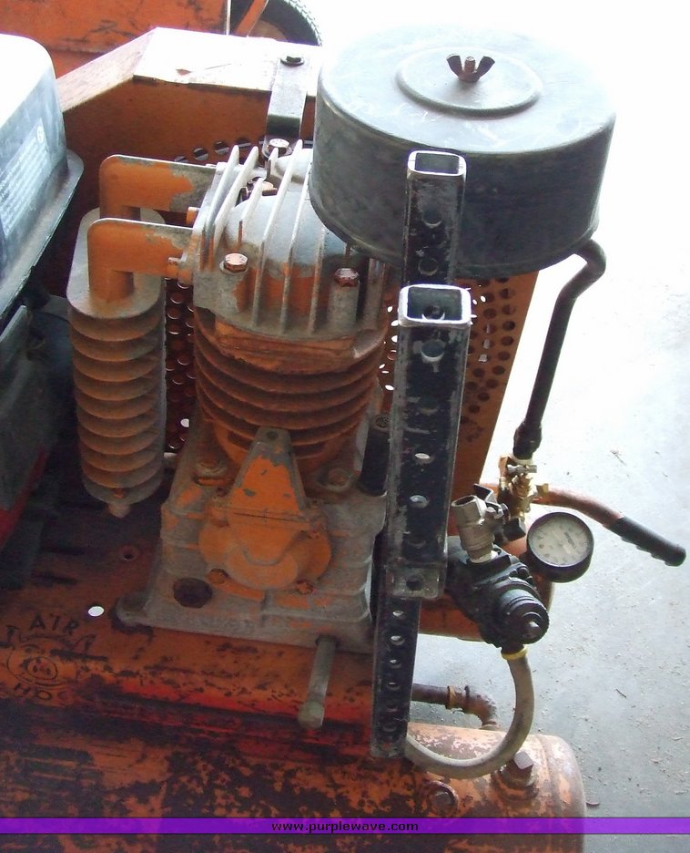 image for item 7081 1994 American portable air compressor