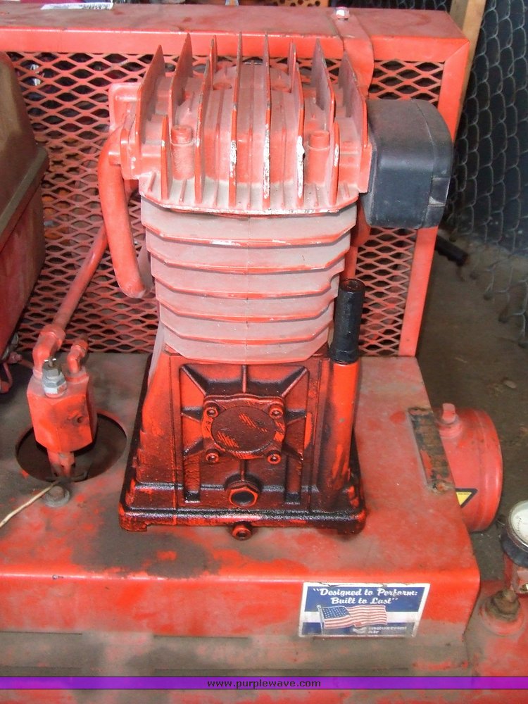 image for item 7082 1990 Industrial portable air compressor