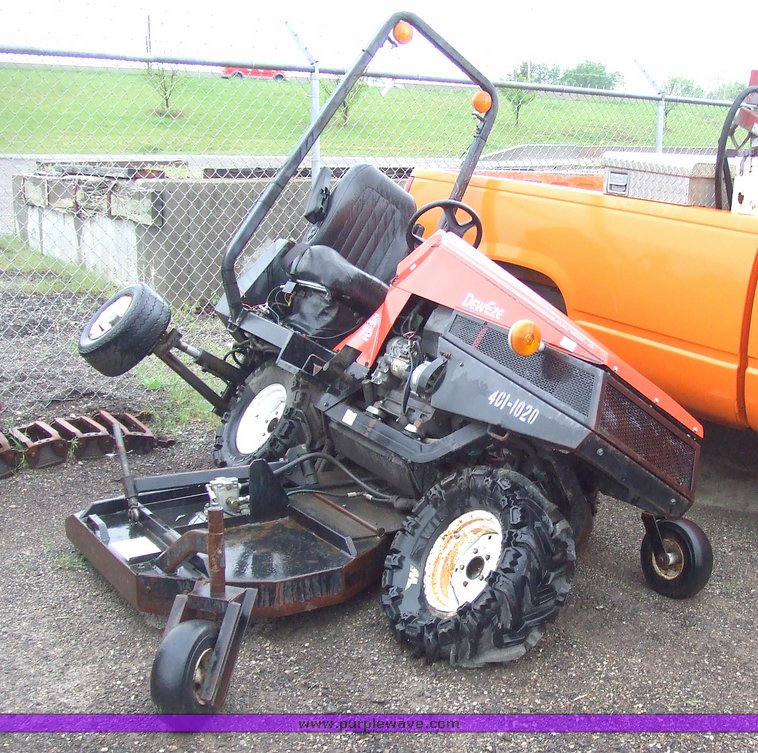 image for item 7090 1999 Deweze slope mower