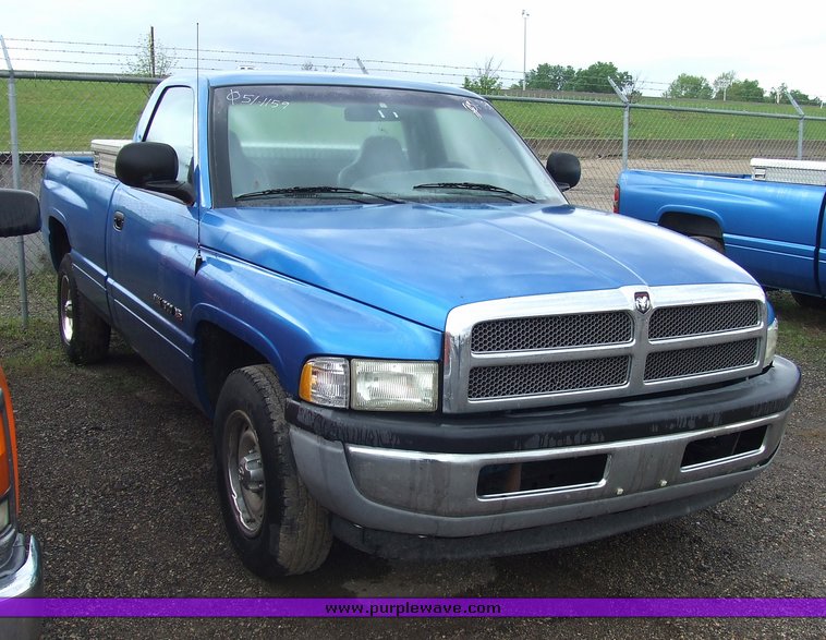 image for item 7091 1999 Dodge Ram 1500 pickup
