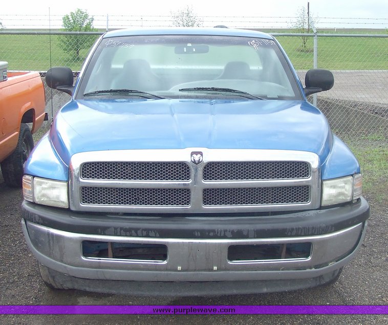image for item 7091 1999 Dodge Ram 1500 pickup