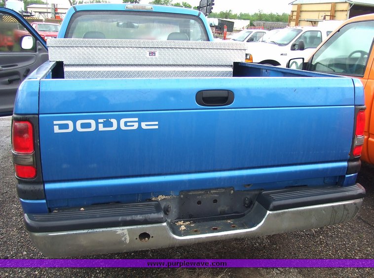 image for item 7091 1999 Dodge Ram 1500 pickup