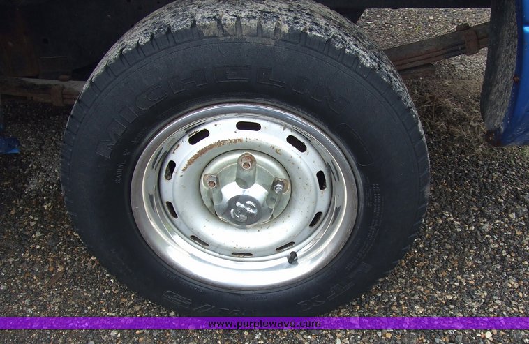 image for item 7091 1999 Dodge Ram 1500 pickup