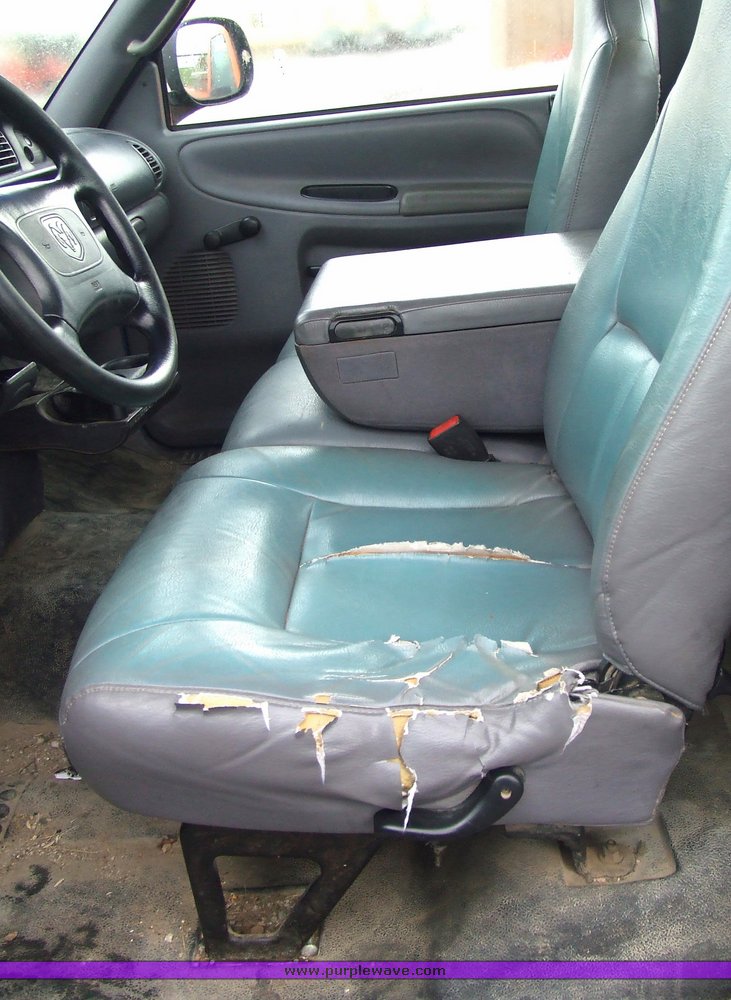 image for item 7091 1999 Dodge Ram 1500 pickup