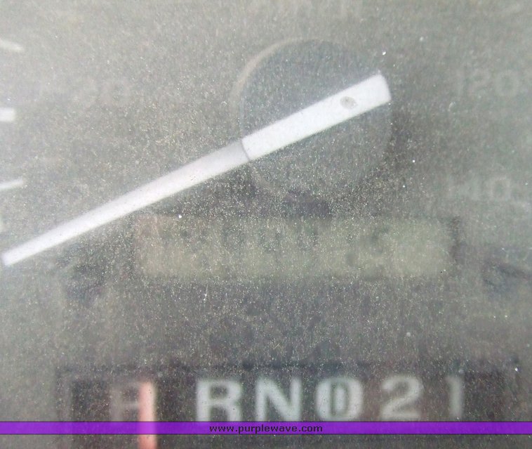 image for item 7093 1993 Ford F150 pickup