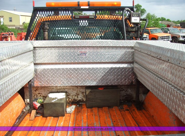 image for item 7094 1999 Chevrolet C2500 pickup