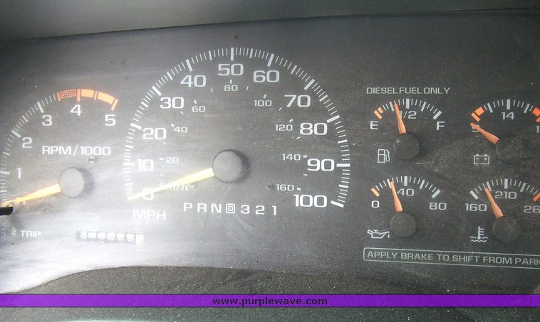 image for item 7094 1999 Chevrolet C2500 pickup