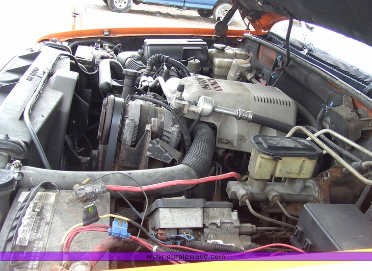 image for item 7094 1999 Chevrolet C2500 pickup