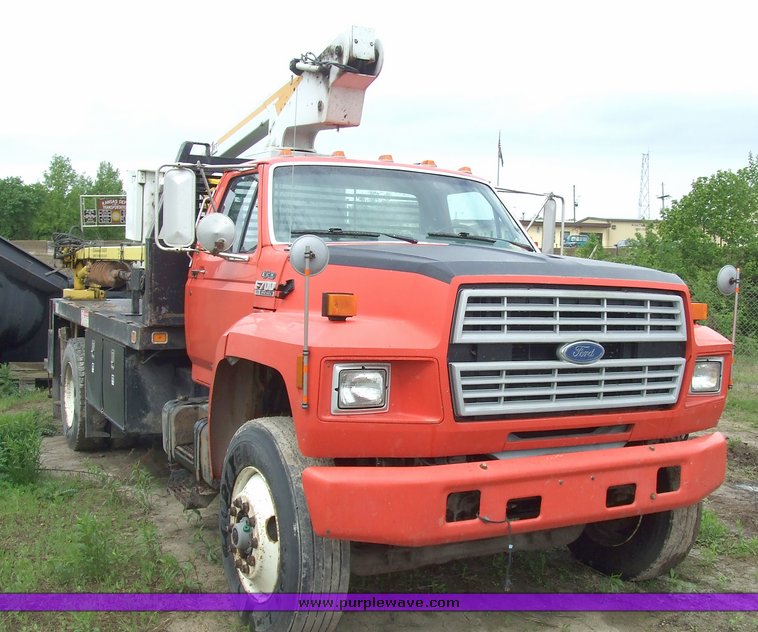 image for item 7095 1994 Ford F700F bucket truck