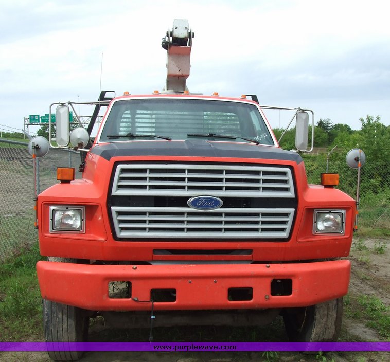 image for item 7095 1994 Ford F700F bucket truck