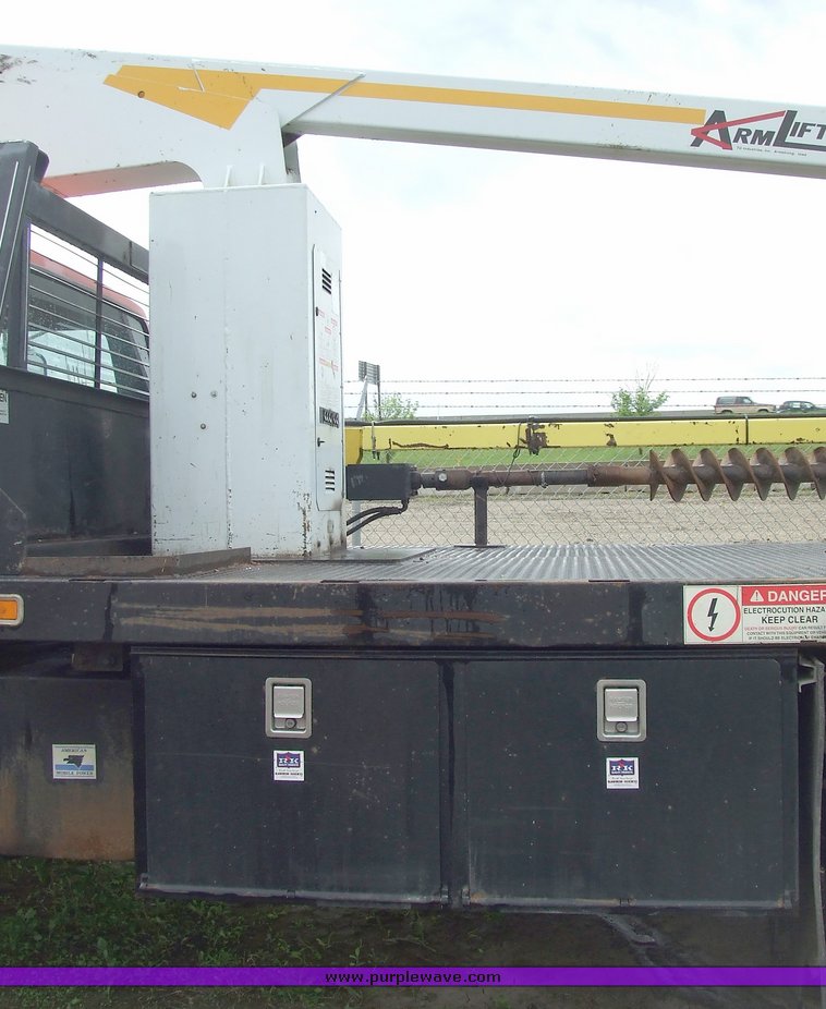 image for item 7095 1994 Ford F700F bucket truck