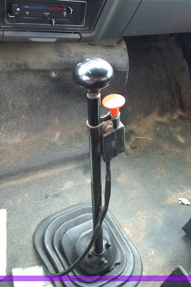 image for item 7095 1994 Ford F700F bucket truck