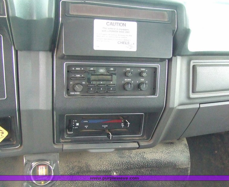 image for item 7095 1994 Ford F700F bucket truck