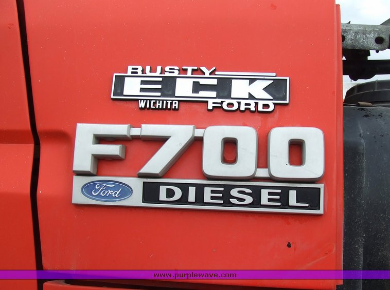 image for item 7095 1994 Ford F700F bucket truck